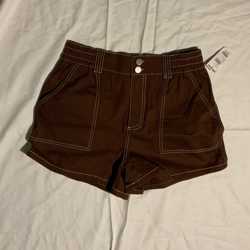 Tillys Medium Brown Paper Bag shorts, new with tags